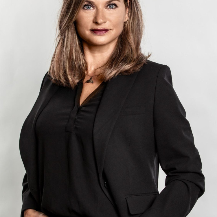 Hovory pod lampou - Martina Zedníková