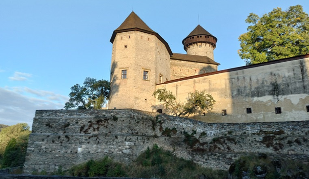 KMOTRA SMRT Vojenská historie aneb bojové umění středověku