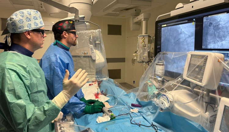 Důležitý milník v české kardiologii: V Pardubicích poprvé provedli orbitální aterektomii