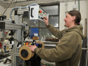 Výroba plastové náplně pro 3D tiskárny