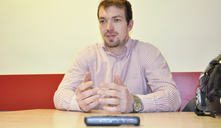 Super Mario končí z hokejem. V Moře ale zůstane