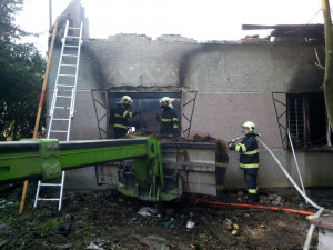 požár rodinného domu v Jezernici skončil tragicky