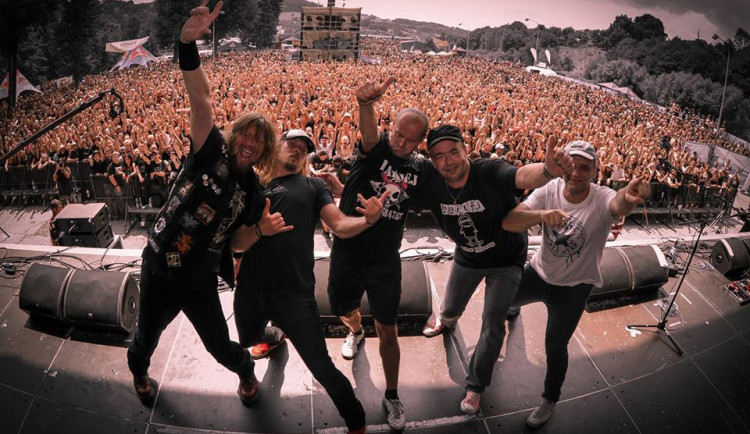 Rockový mejdan na Holkově nejen s Alkeholem a Harlejem