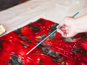 Kurzy olomouc- malování na hedvábí