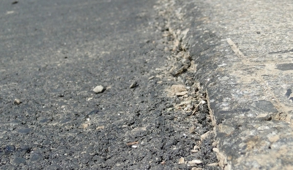 Oprava silnice u kolejí v sobotu uzavře Lidickou třídu