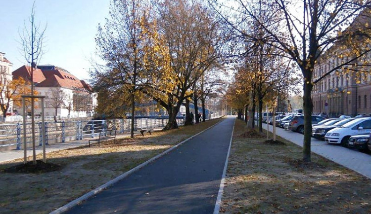 Zátkovo nábřeží prošlo na podzim rekonstrukcí