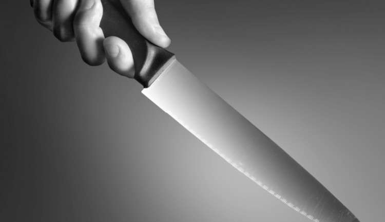 Žena byla několikrát znásilněna. Jiná si přepadení vymyslela