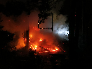V sobotu v noci hořelo na Balcárkově ulici