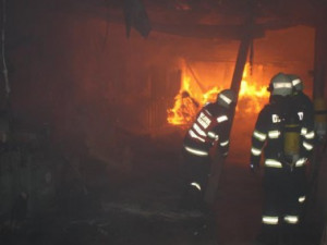 V Kojetíně hořel rodinný dům, škoda je půl milionu