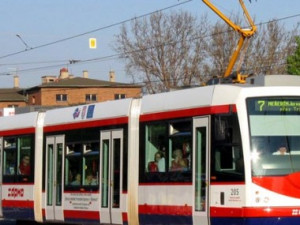 Případ chlapce, kterého v prosinci přejela tramvaj, byl odložen