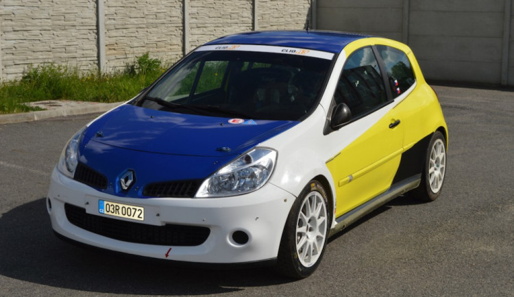 Jiří Trojan se vrací na Krumlov s exPetákovým Renaultem Clio R3