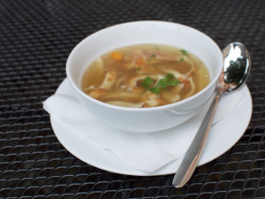 Hovězí vývar s masem a celestýnskými nudlemi