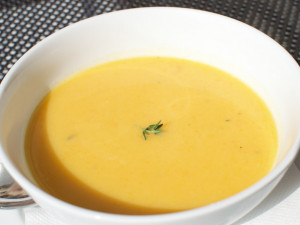 Mrkvový krém s tymiánem