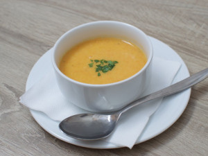 Mrkvová polévka se zázvorem