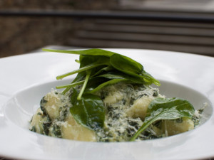 Domácí gnocchi se špenátem ricottou a parmazánem