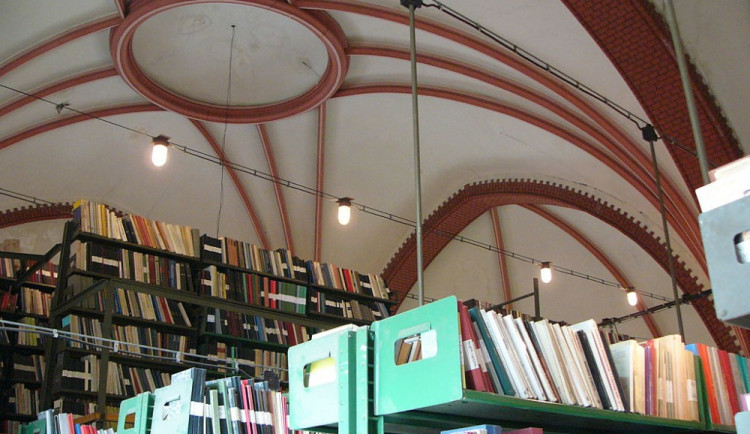 Interiér Červeného kostela