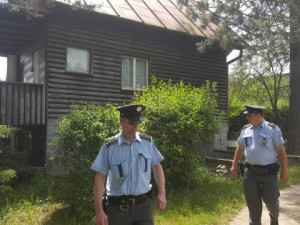 Policisté obcházeli chaty v rámci bezpečnostní akce „Kontrola chatovišť"