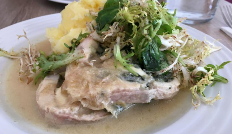 Jídlo v Denisově Šest