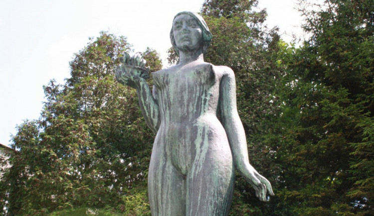 Přerovská socha Světluška je zpět