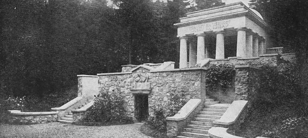 Bezručovy sady, Mauzoleum jugoslávských vojínů z první světové války (z roku 1926)