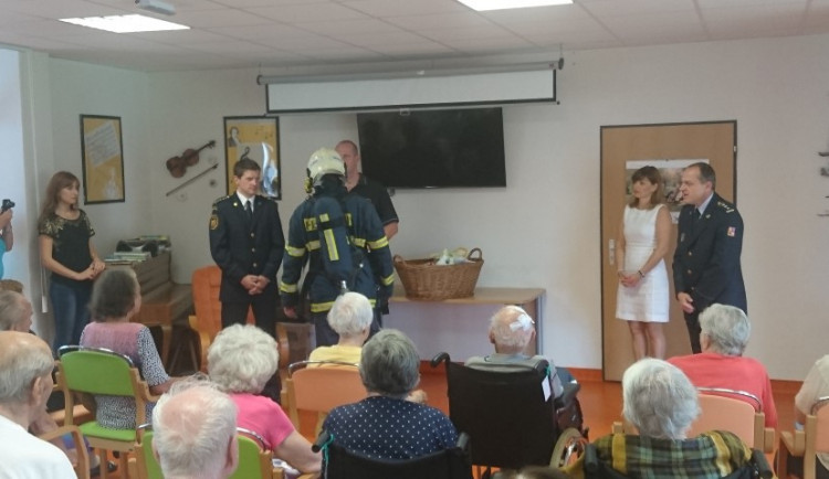 Předávání plyšáků