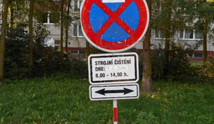 Upozornění na blokové čistění ulic