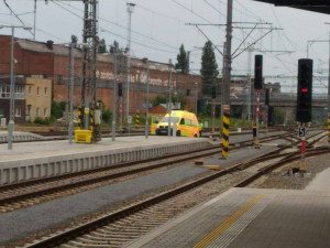 Na olomouckém vlakovém nádraží těžce zranil projíždějící vlak muže na nástupišti