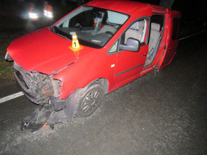 Foto z dopravní nehody mladé řidičky