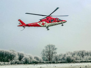 Vrtulník záchranné služby, který musel v úterý nouzově přistát,  je opět v ostrém provozu
