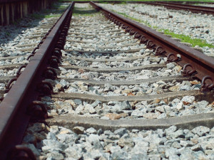 Na Přerovsku vlak srazil a zabil člověka, trať stála tři hodiny