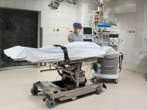 Nemocnice Šternberk nově operuje na moderním operačním stole