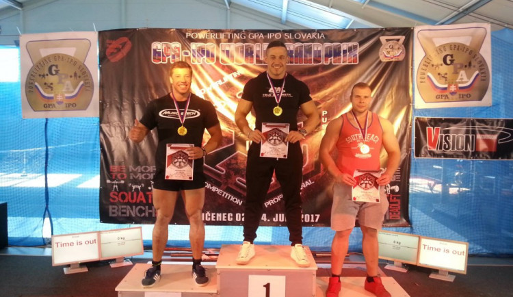 Petr Folprecht a Alexandr Popa obsadili dvě nejlepší příčky na světovém šampionátu v silovém trojboji