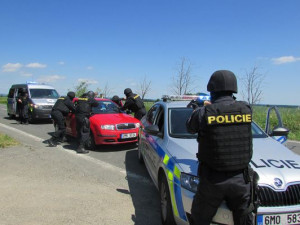 Čeští a polští policisté společně nacvičovali přeshraniční pronásledování