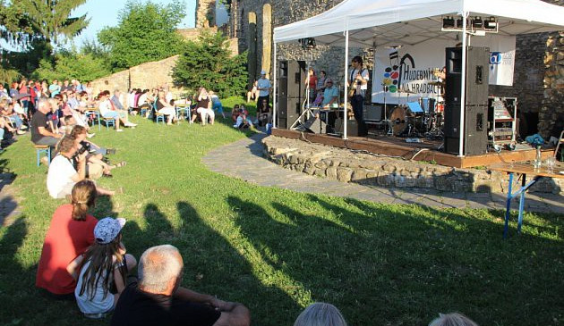 Hudební léto na hradbách