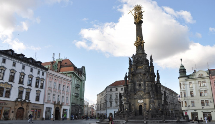 Mosazné desky na Horním náměstí ponesou jména významných osobností