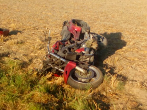 Motorkář nezvládl svůj stroj, při nehodě přišel o život