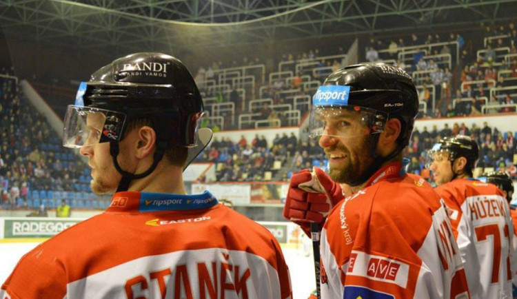 Kohouti chtějí lepší výsledky než loni, cílem pro extraligu je play-off