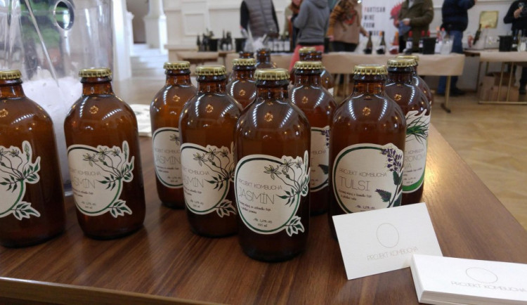 Projekt Kombucha spustil crowdfundingovou kampaň na Hithitu. Částku využijí na nové technologie