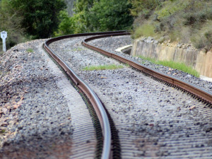 V Mohelnici po srážce s vlakem zemřel člověk, spoje nabírají zpoždění