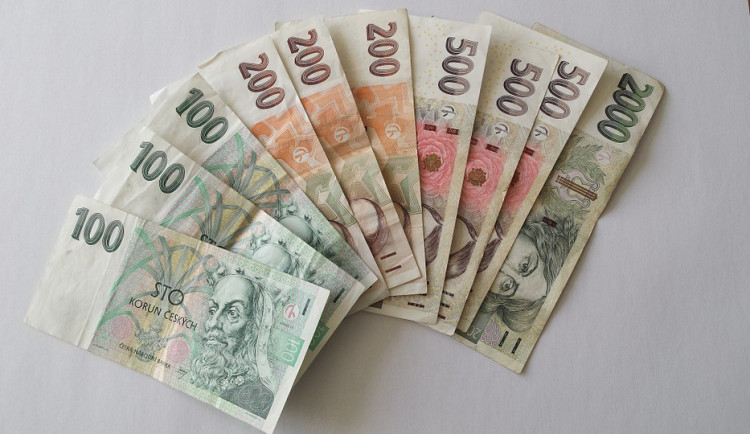 Podvodník jedenáctkrát okradl seniorky o více než 140 tisíc korun