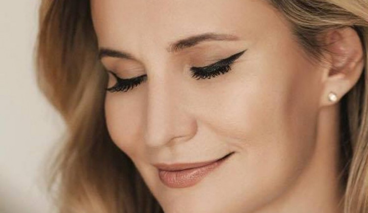 SOUTĚŽ: Monika Absolonová zazpívá v Budějcích i důvěrně známé a oblíbené skladby