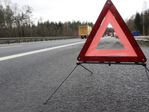 AKTUÁLNĚ: Kamion blokoval oba pruhy dálnice z Ostravy do Olomouce, provoz už je obnoven