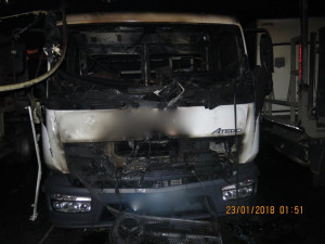 V olomoucké parkovací hale hořel náklaďák, škody přesahují deset milionů korun