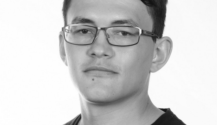 Svíčka za Kuciaka. Olomouc uctí památku zavražděného novináře dnes v sedm večer