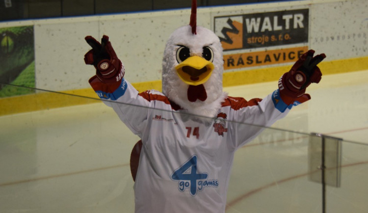 FOTO: Kohouti do play-off vstoupili s novým maskotem