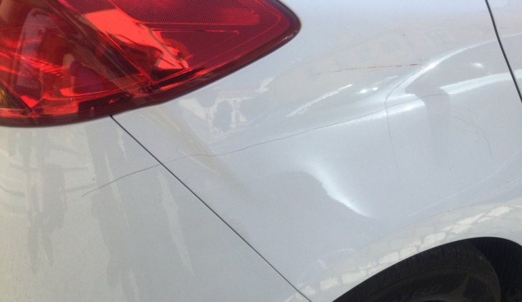 Poškozené vozidlo