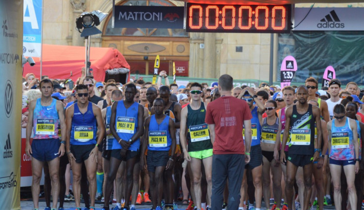 PŘEHLED: Na startu olomouckého půlmaratonu budou běžci 41 národností, nejstarší závodník má 80 let