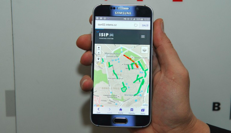 Zapomeňte na tištěné zpravodaje a turistické průvodce. Česká města si zvykají na on-line marketing a mobilní aplikace
