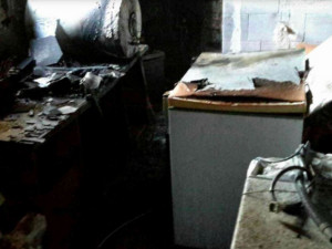 V rodinném domě začal hořet mrazák, k požáru vyrazily čtyři jednotky hasičů