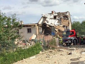 AKTUALIZOVÁNO: Při explozi domu v Mostkovicích zemřel jeden člověk